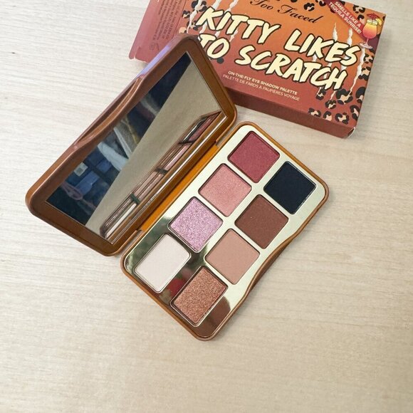 🦋 NEW TOO FACED Kitty Likes to Scratch Mini Eyeshadow Palette Neutral Natural - Picture 1 of 5